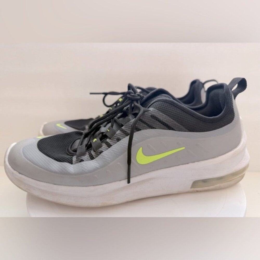 Nike Air Max Axis Wolf - Size 9